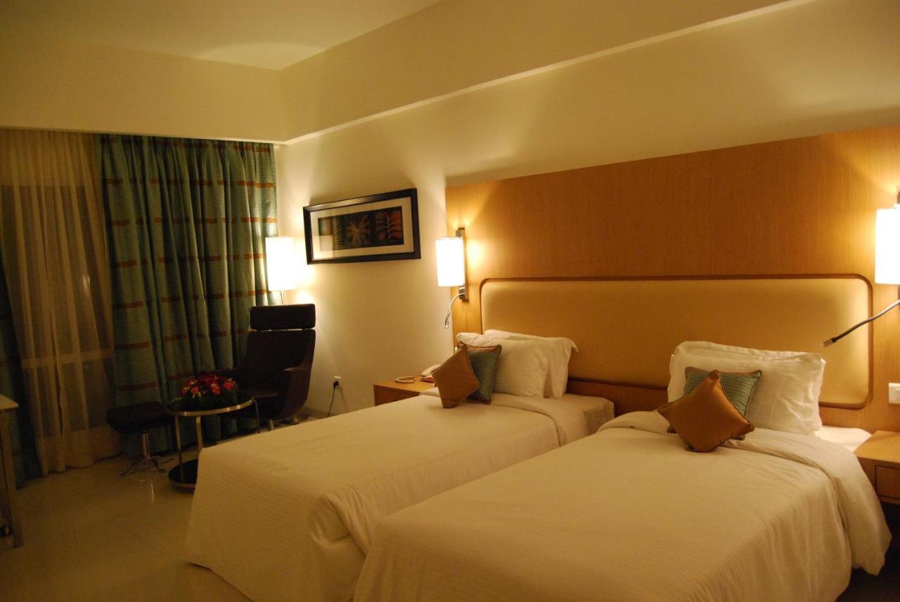 Royal Park Kakinada Hotell Eksteriør bilde