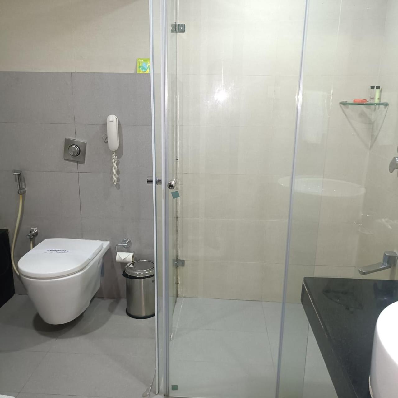 Royal Park Kakinada Hotell Eksteriør bilde