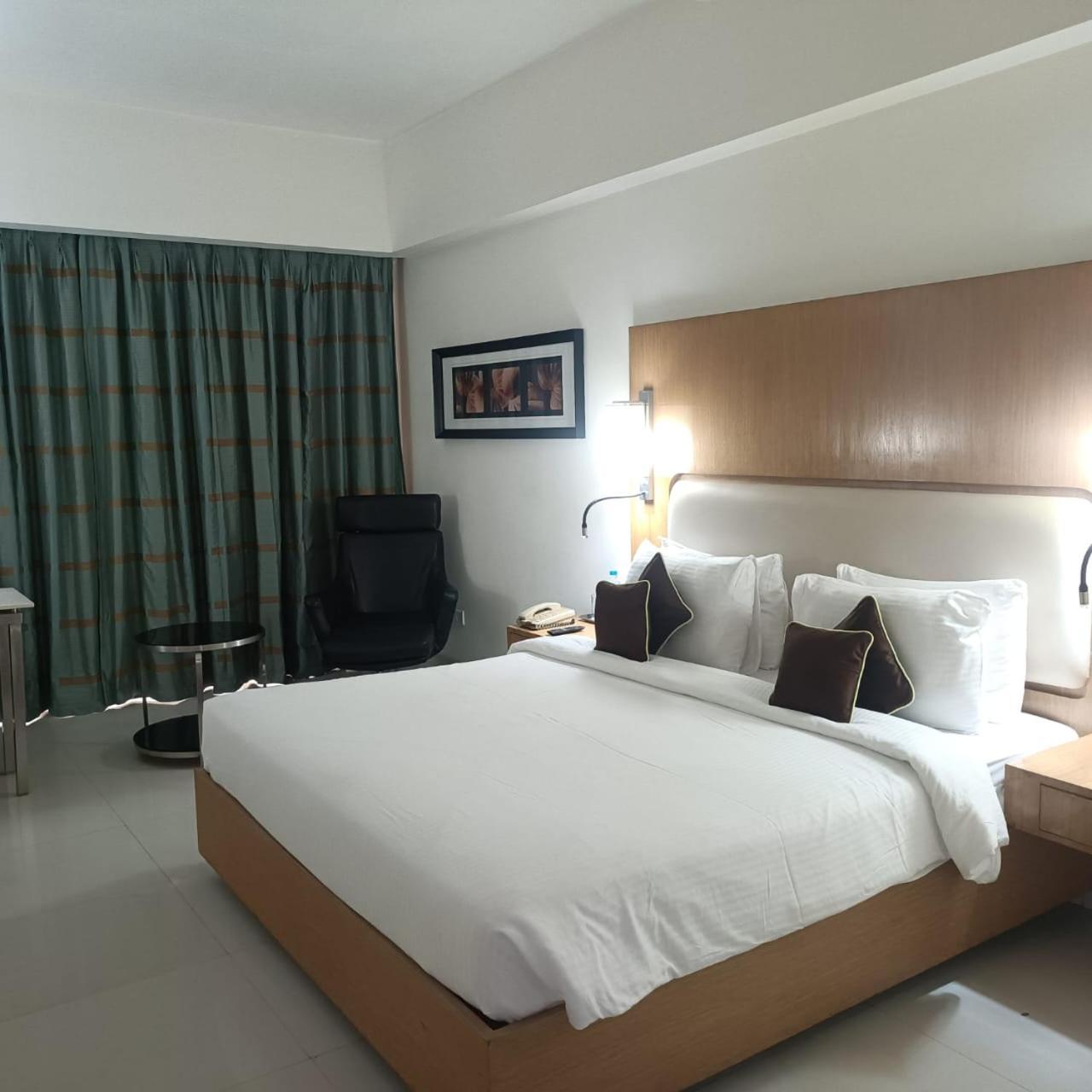 Royal Park Kakinada Hotell Eksteriør bilde