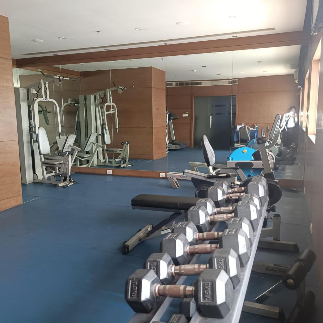 Royal Park Kakinada Hotell Eksteriør bilde