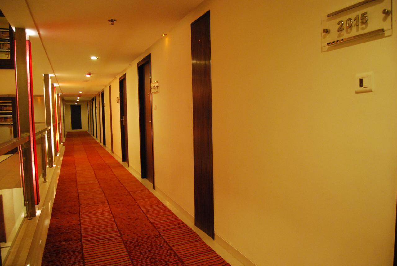 Royal Park Kakinada Hotell Eksteriør bilde
