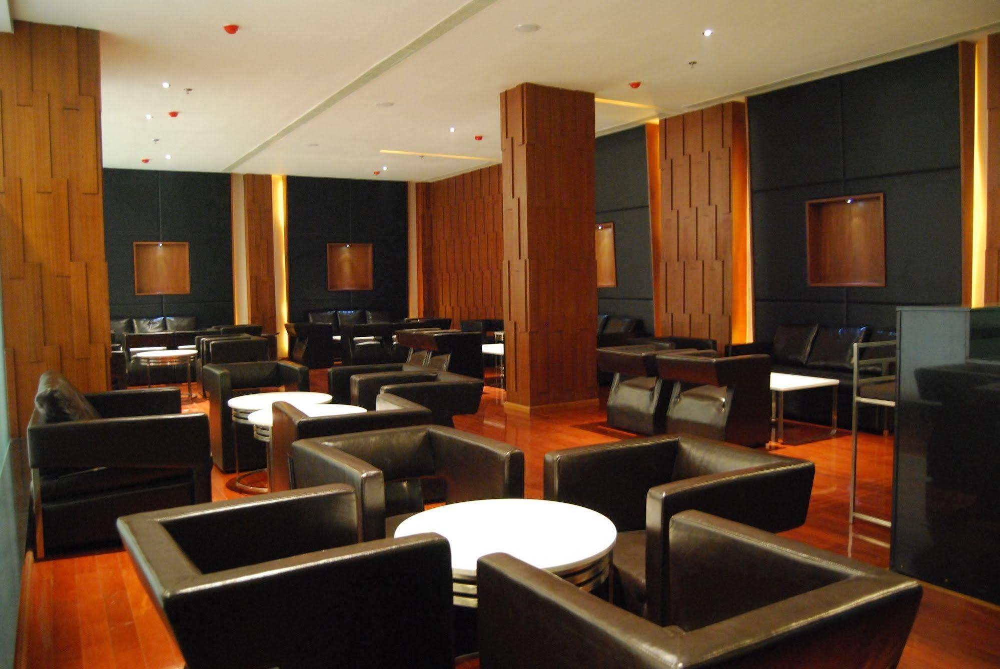 Royal Park Kakinada Hotell Eksteriør bilde