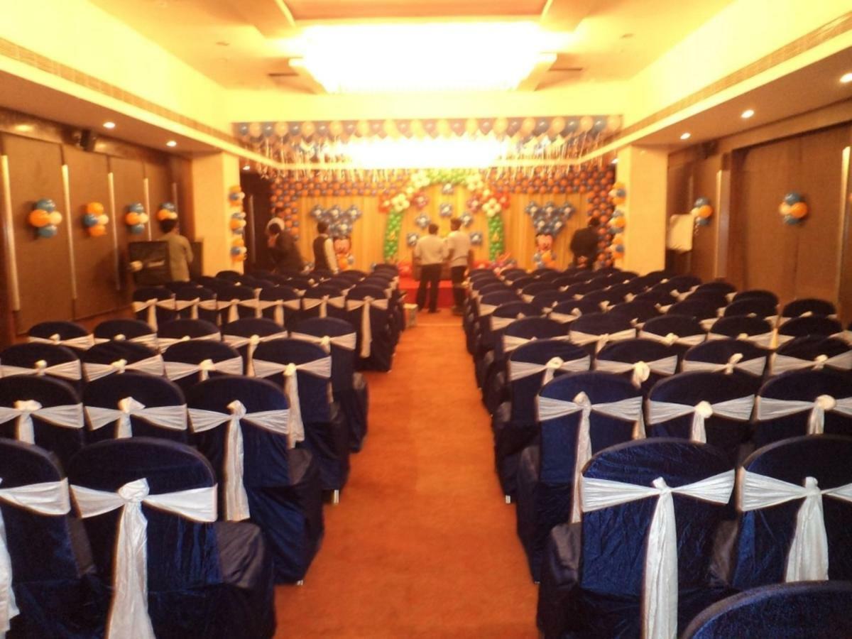 Royal Park Kakinada Hotell Eksteriør bilde